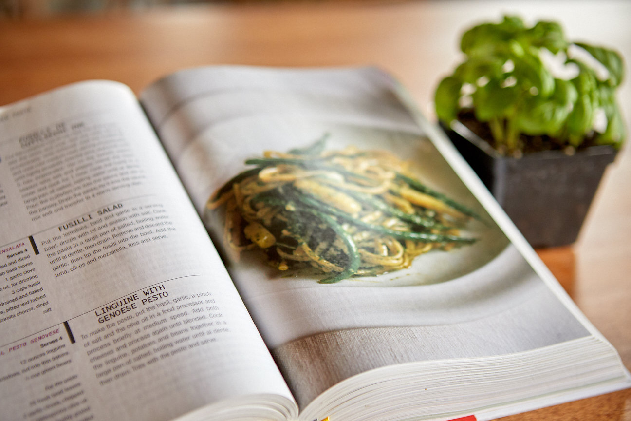 Best of des livres de recettes: les linguines au pesto genovese de La  cuillère d'argent - Bloome