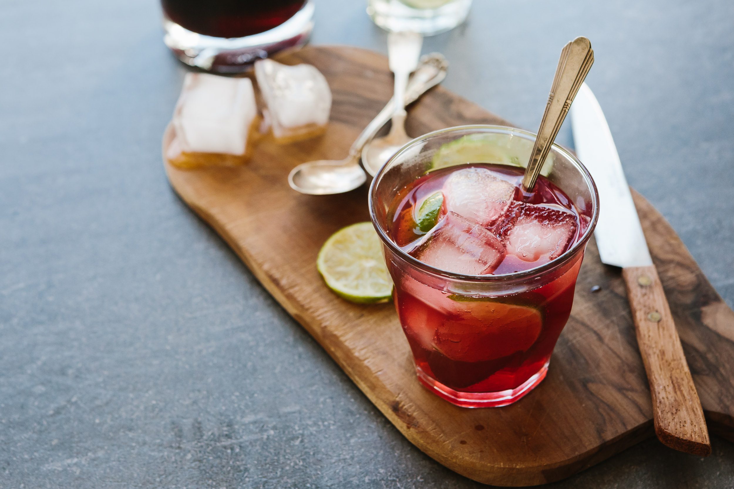 «Gin» à l’hibiscus maison